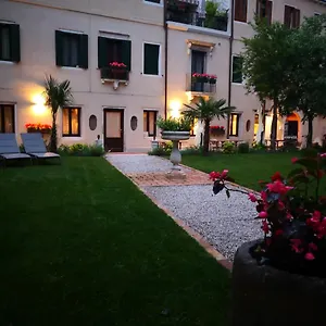 2* 게스트하우스 Cinqueteste Luxury