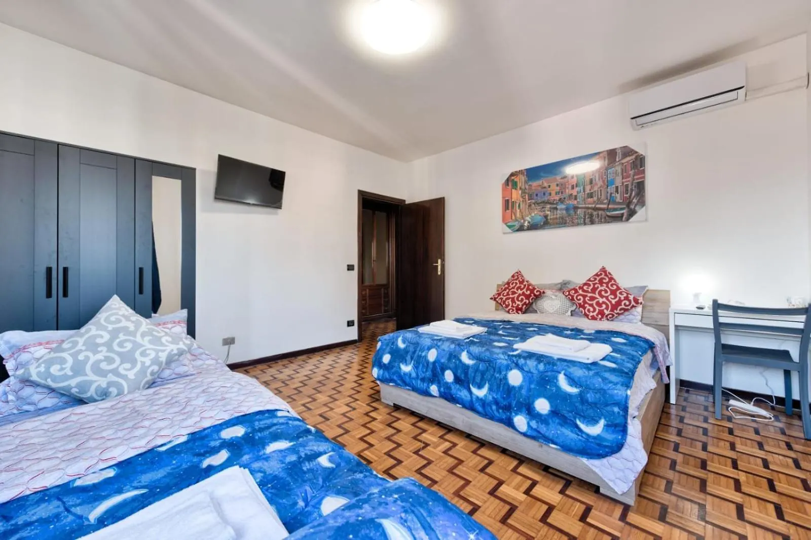 Easy Downtown Inn - Private Room With Shared Bathroom Venice 0*,