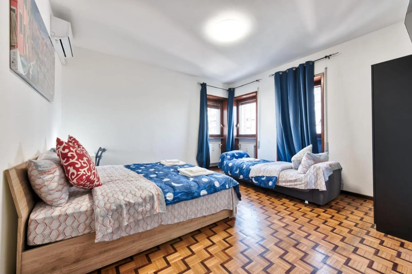 Easy Downtown Inn - Private Room With Shared Bathroom Venice 0*,  Italy