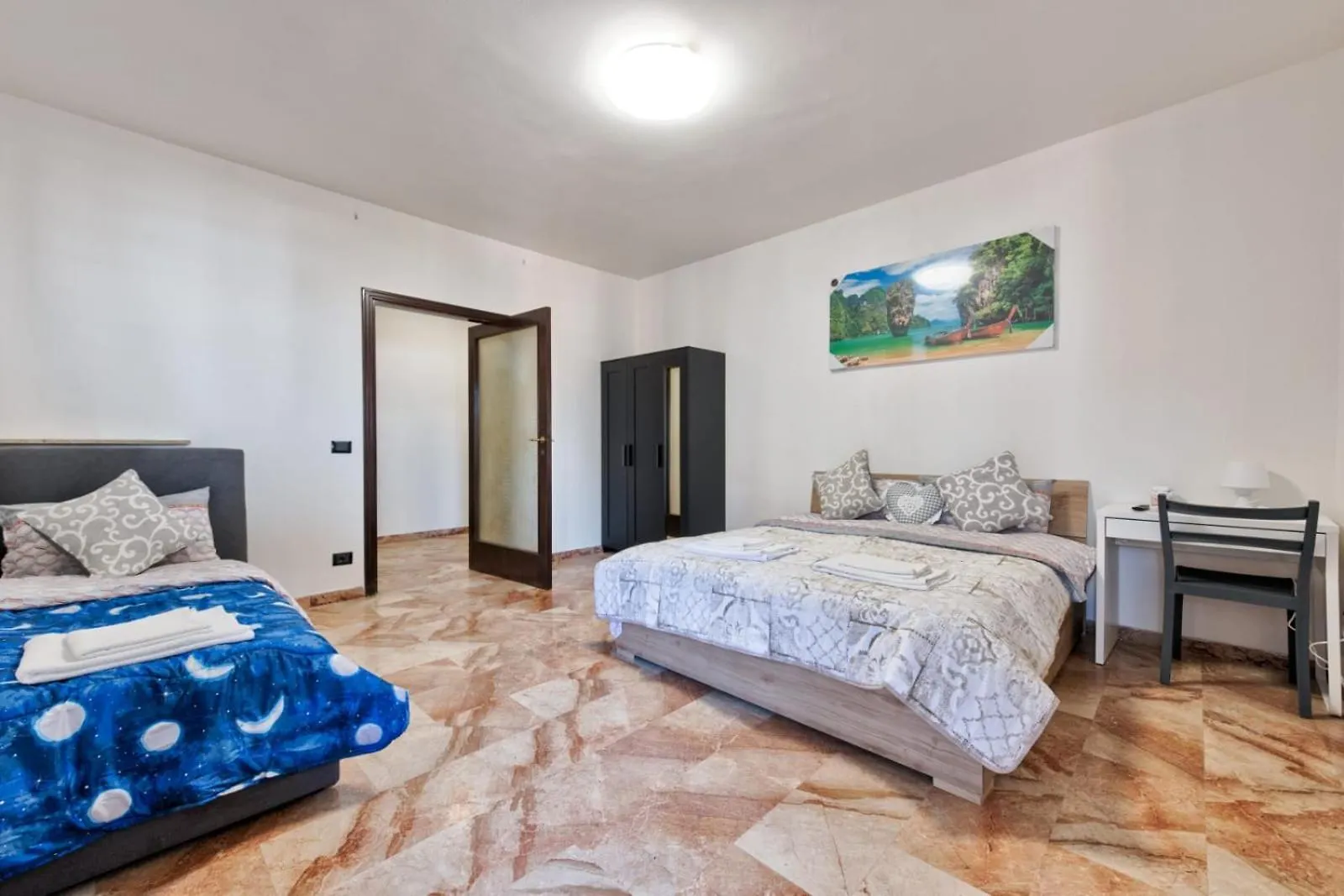 Easy Downtown Inn - Private Room With Shared Bathroom Venice Guest house